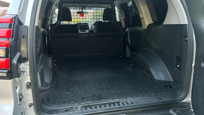 Toyota Land Cruiser Lwb Diesel 2.8D 204 Active Commercial Auto